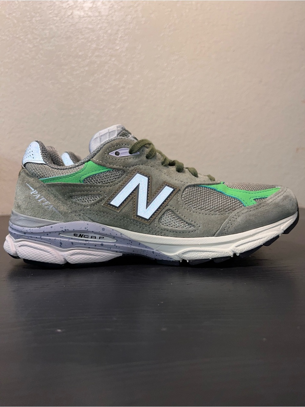 New Balance 990v3 Patta "Keep Your Family Close" Size 7.5